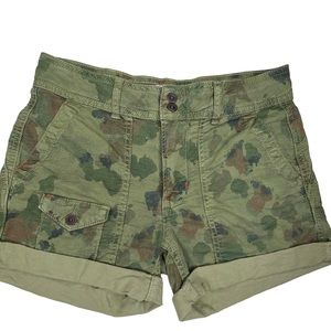 Anthropologie The Wanderer shorts camo size 25